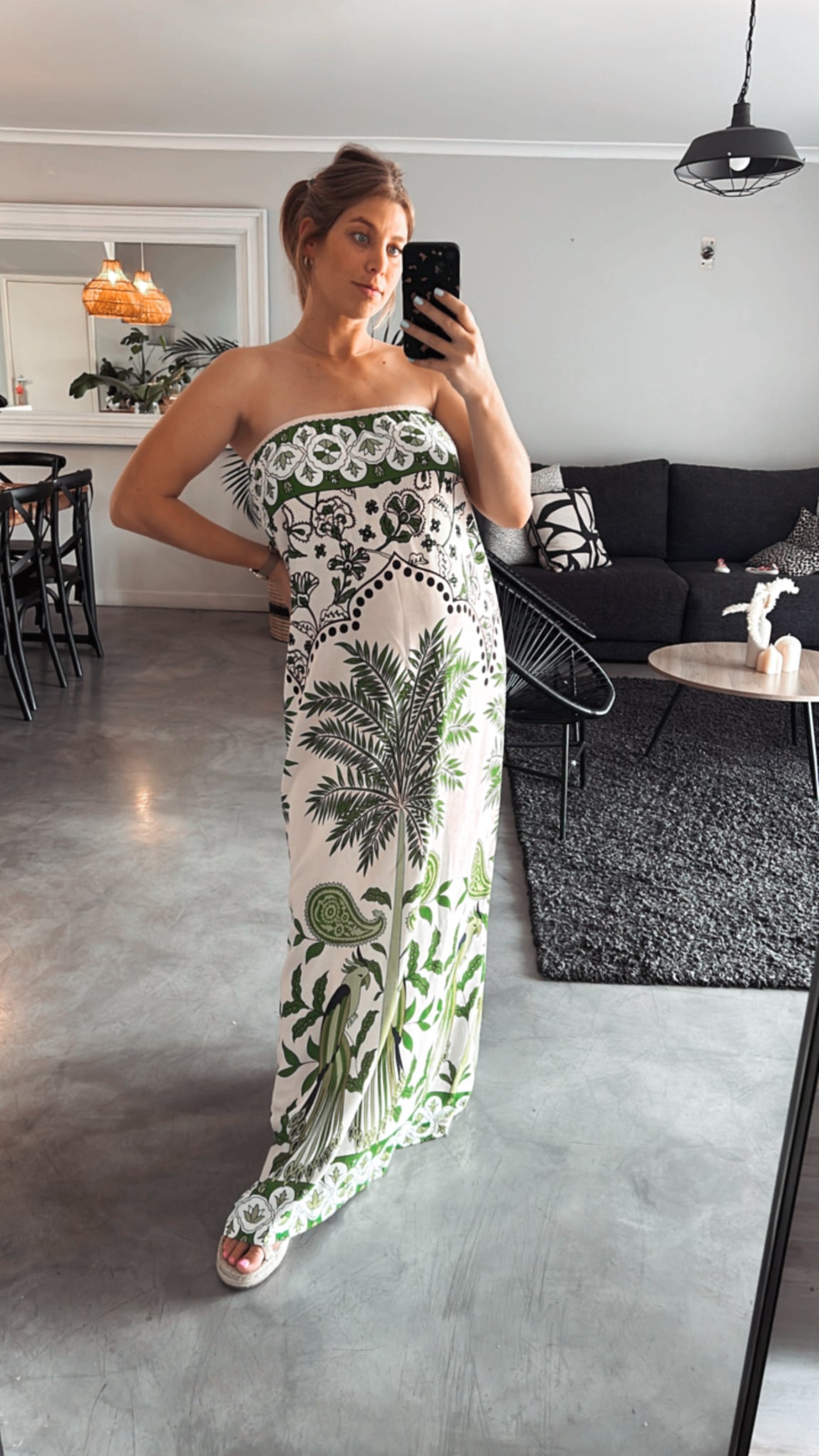 STRAPLESS DRESS