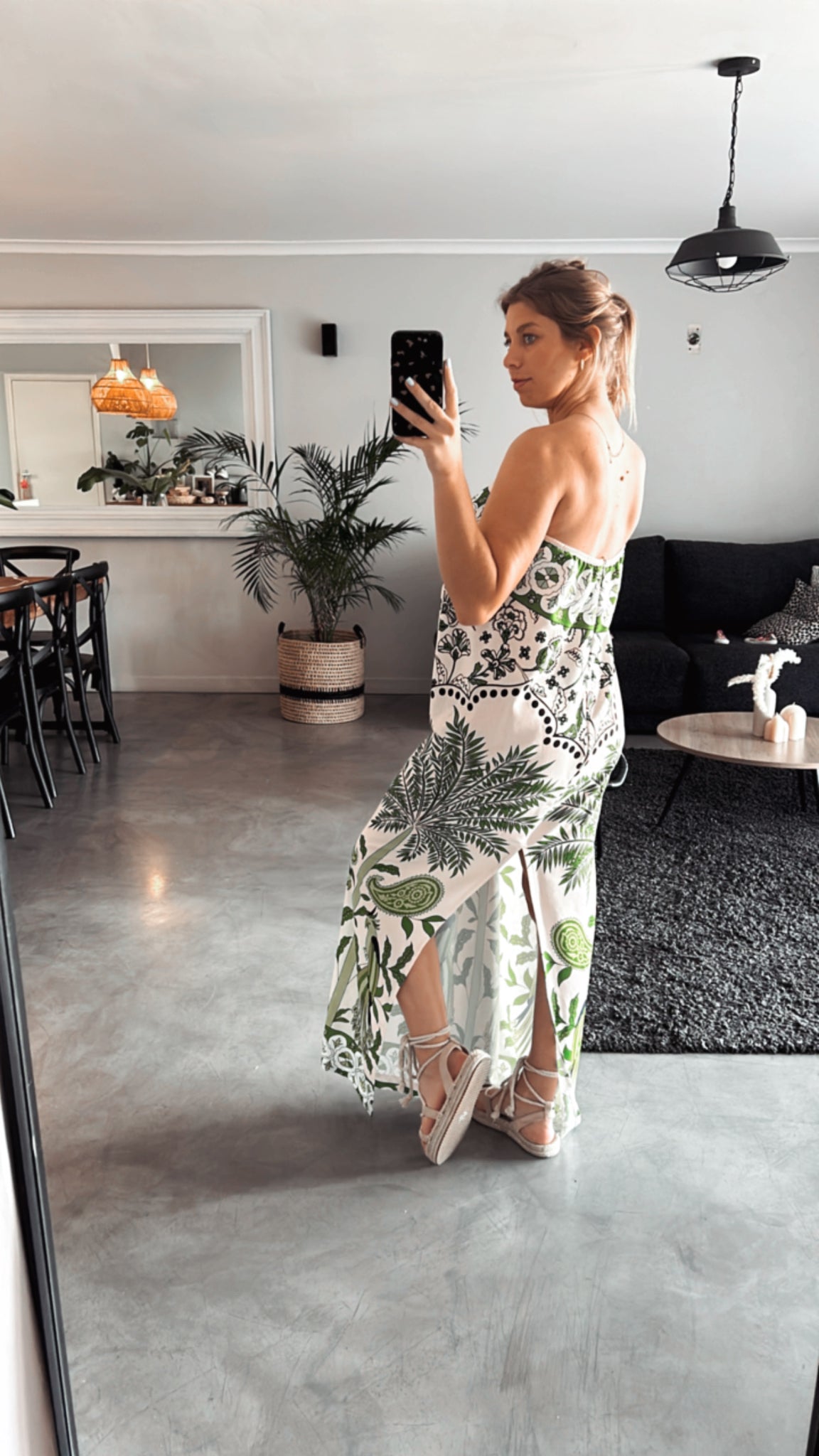 STRAPLESS DRESS