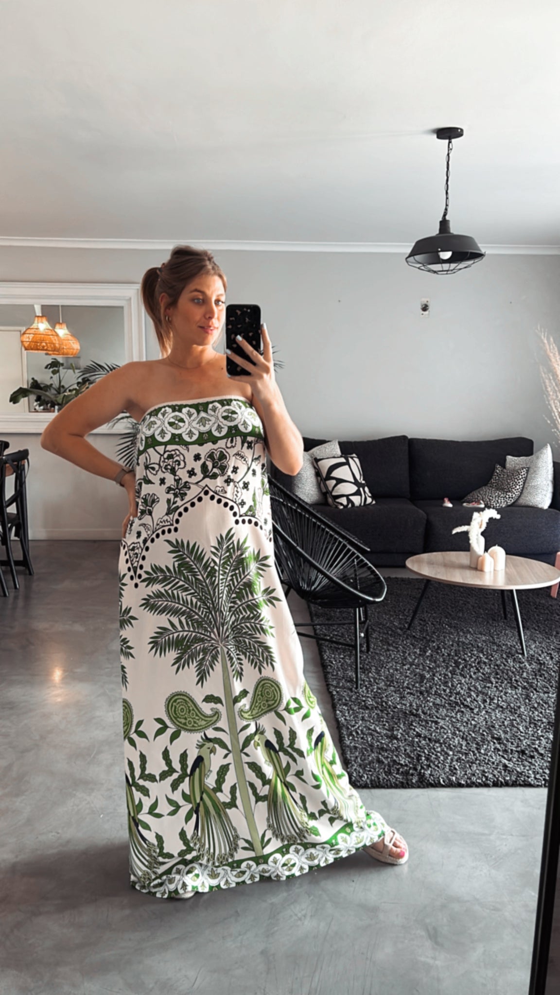 STRAPLESS DRESS