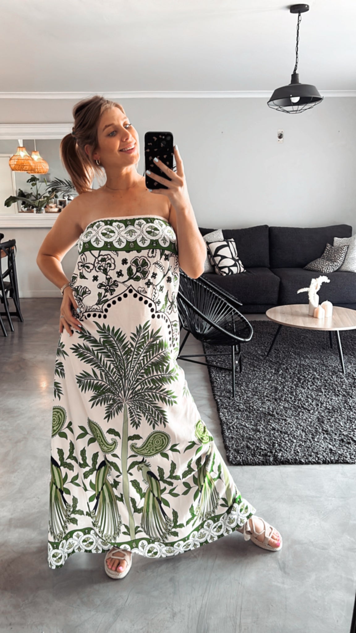 STRAPLESS DRESS