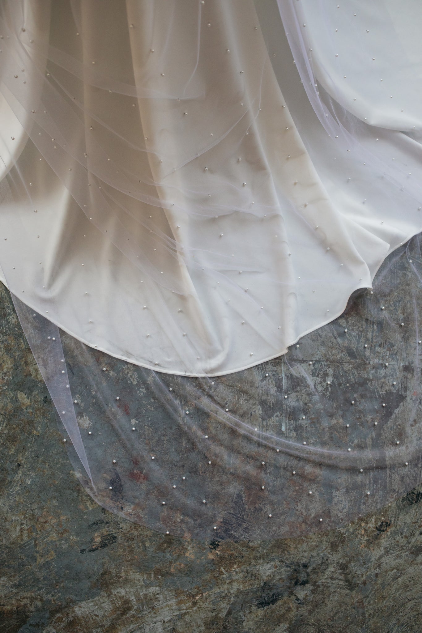 PEARL DROP VEIL
