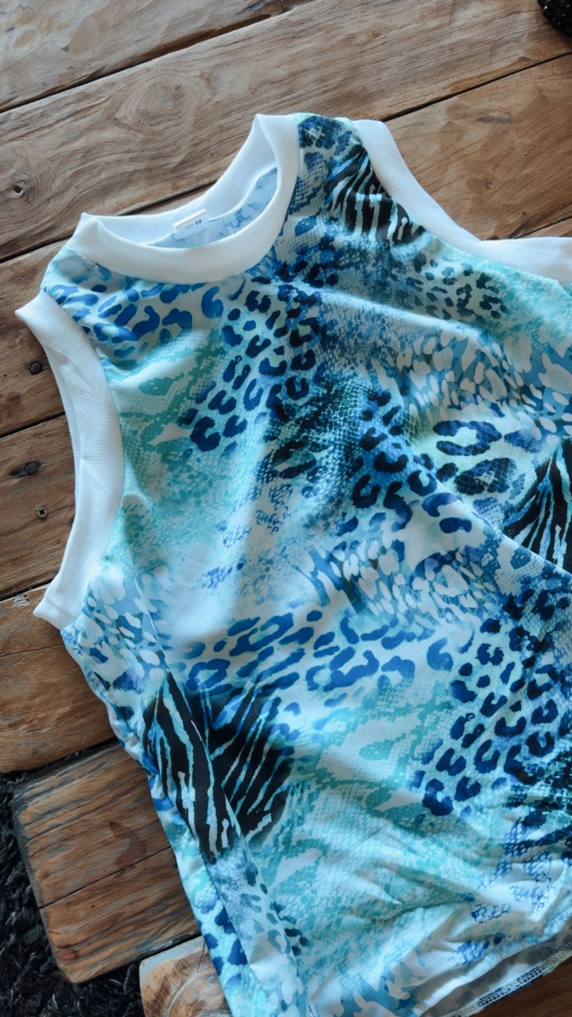 SEA LEOPARD TOP