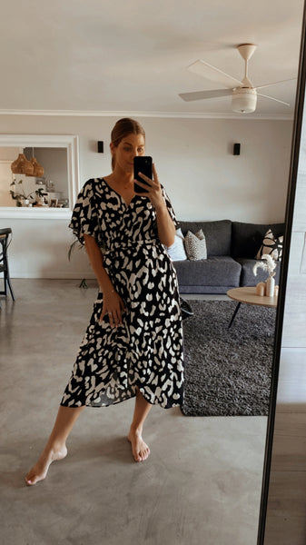 B & W WRAP DRESS