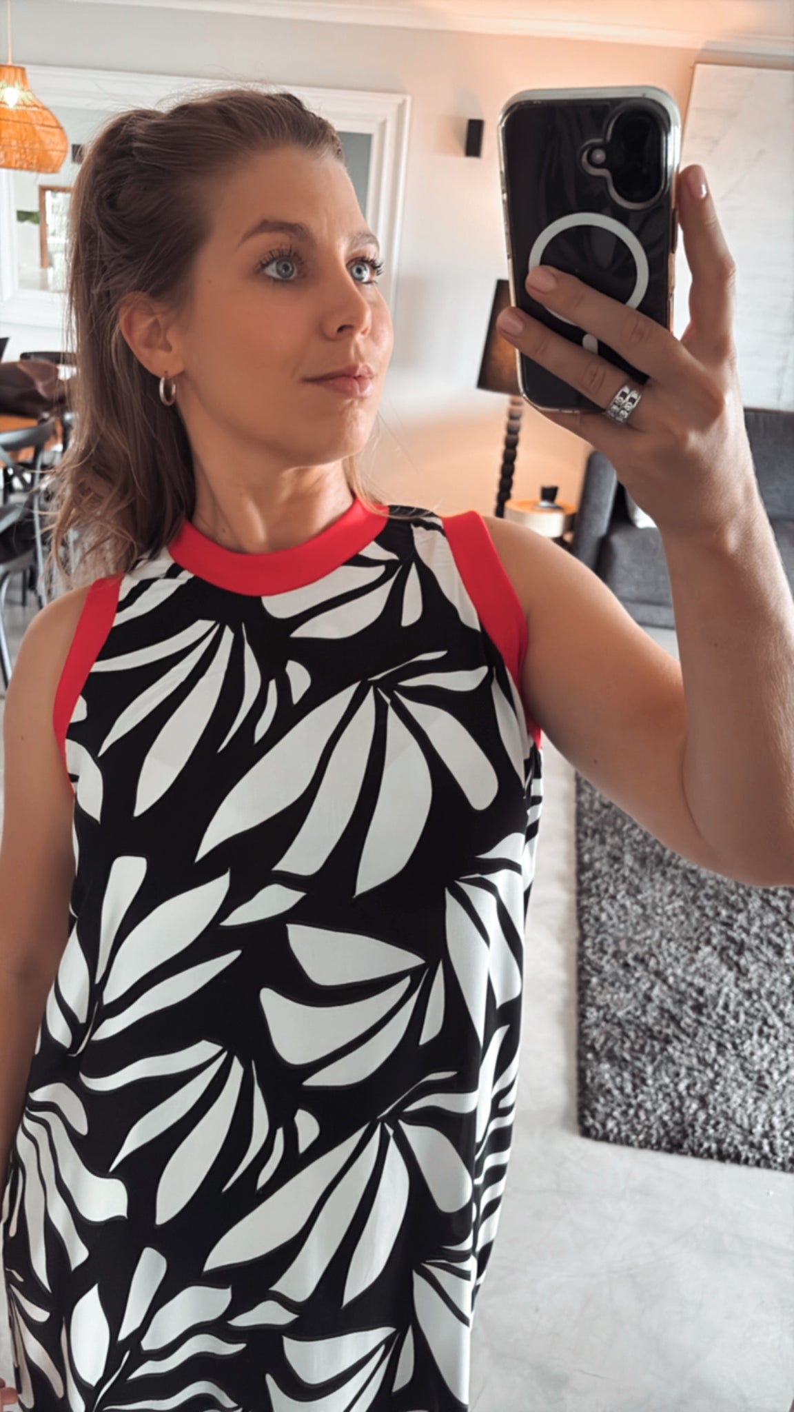 BLACK AND WHITE PRINT WITH RED RIB KNIT