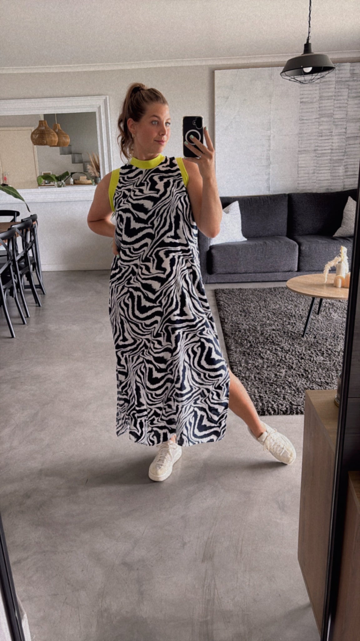 NAVY ZEBRA PRINT WITH LIME RIB KNIT