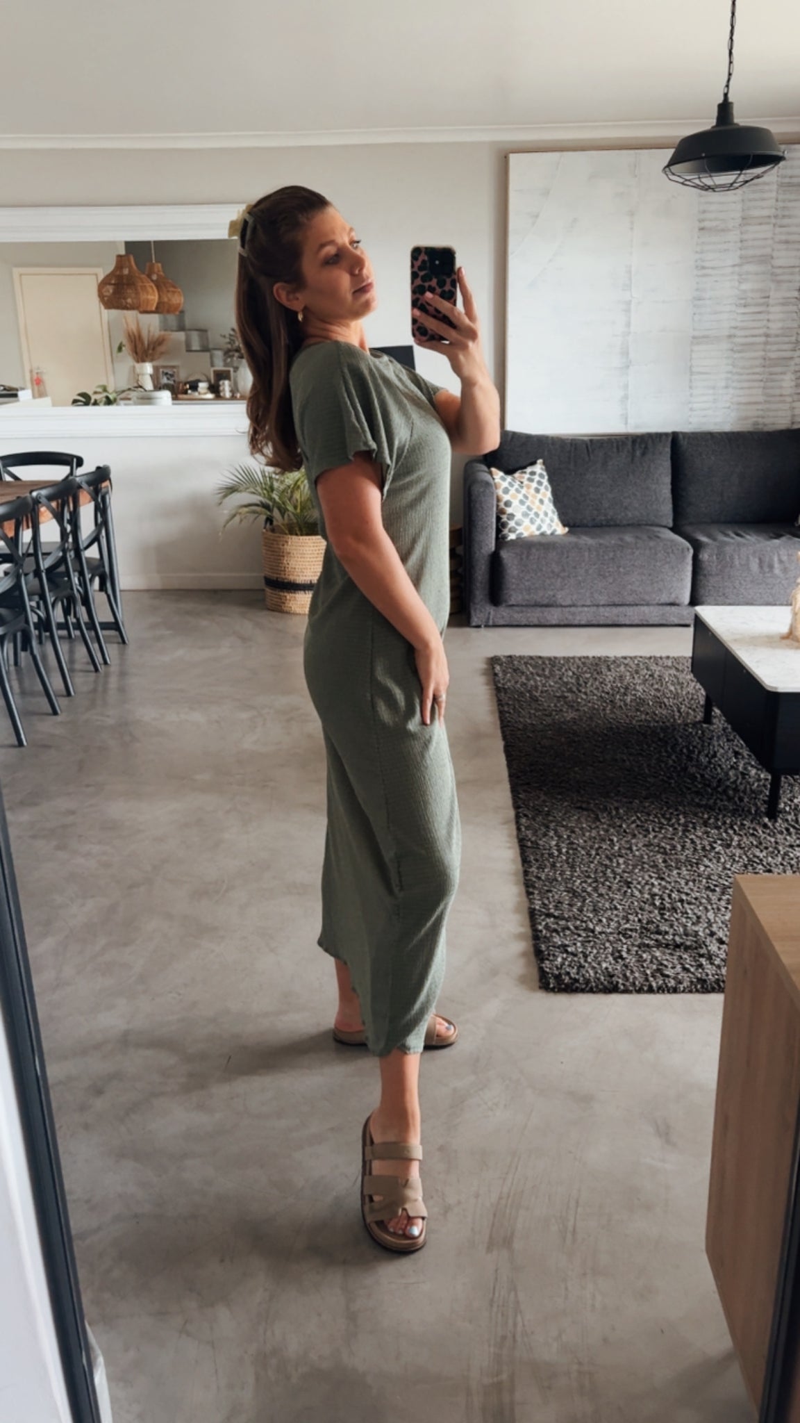 OLIVE STRETCH BUBBLE CREPE DRESS